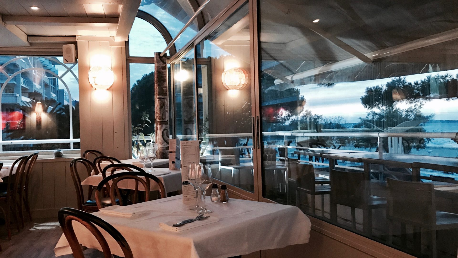 restaurant-front-mer restaurant-front-mer